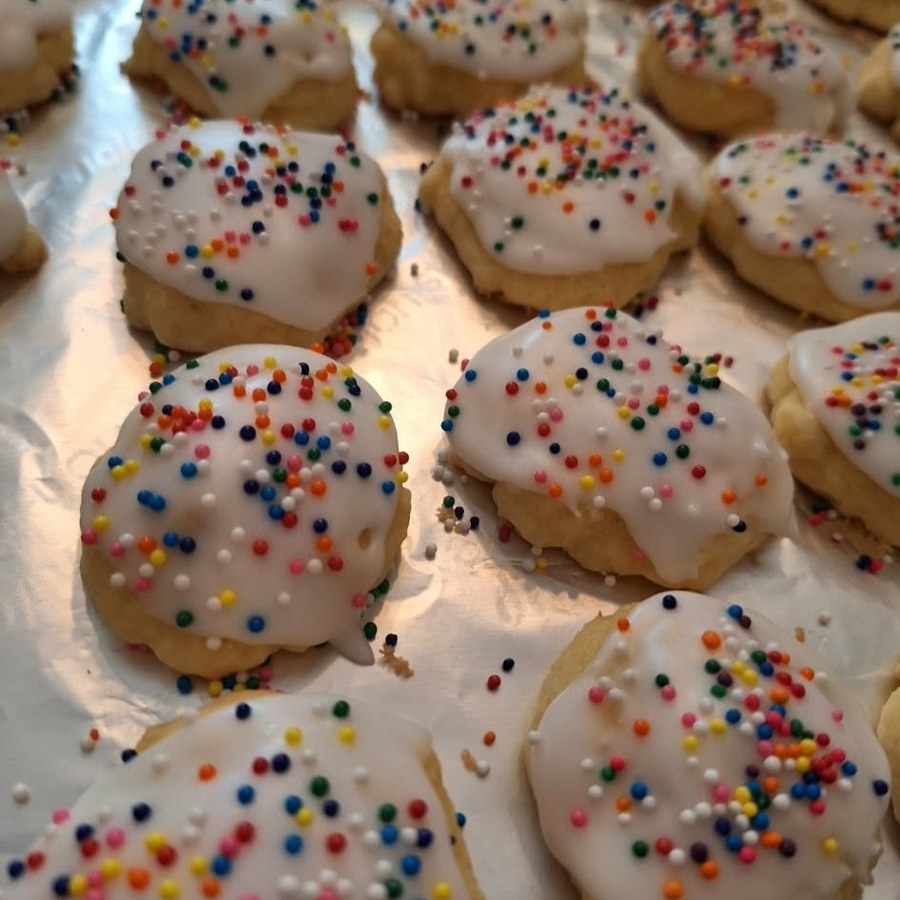 Anginetti (Italian Lemon Wedding Cookies)